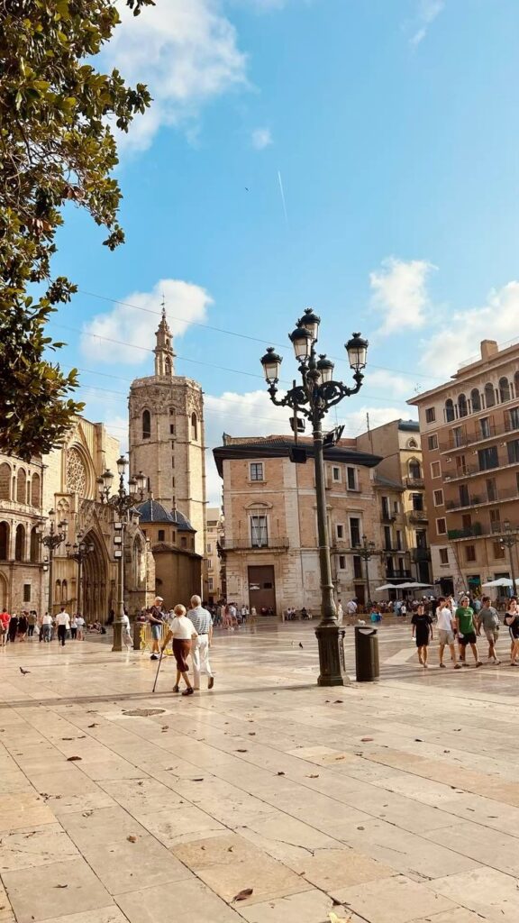  Basilica de la Virgen