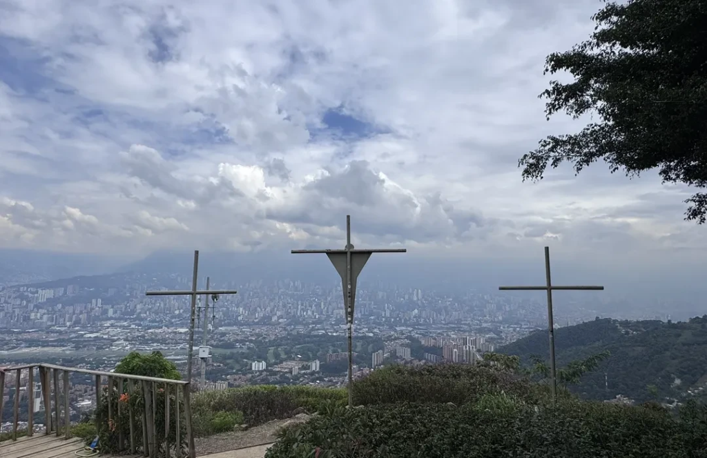 Cerro de Las Tres Cruces