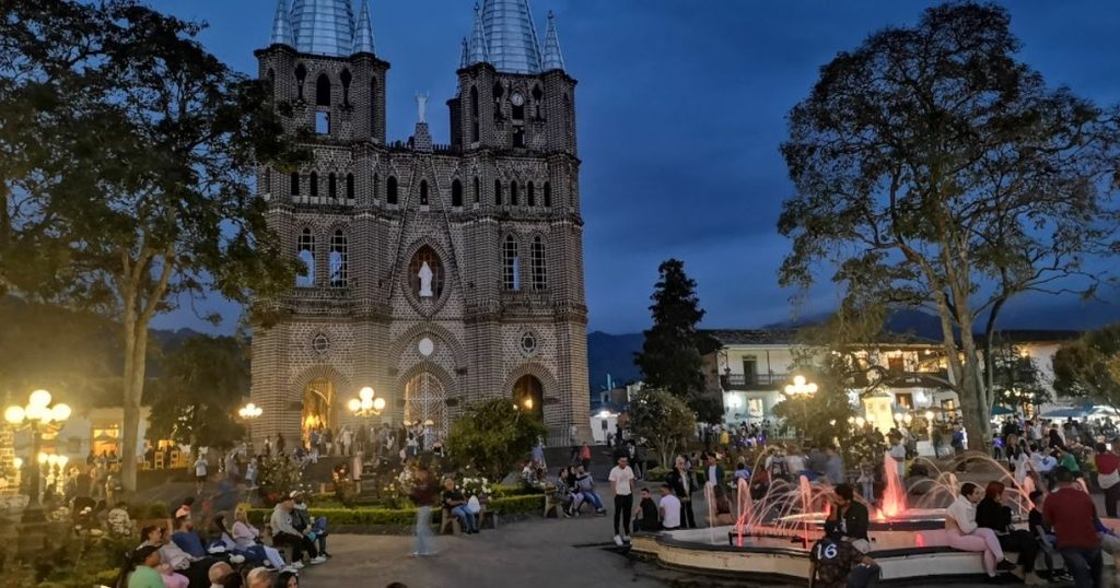 Hang out at Jardin’s main square