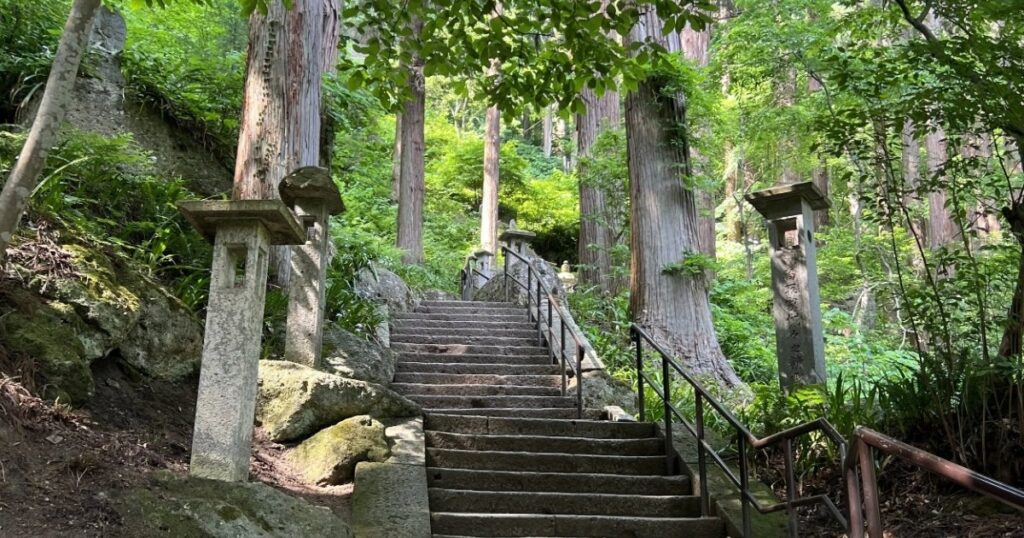 the Way to Okunoin